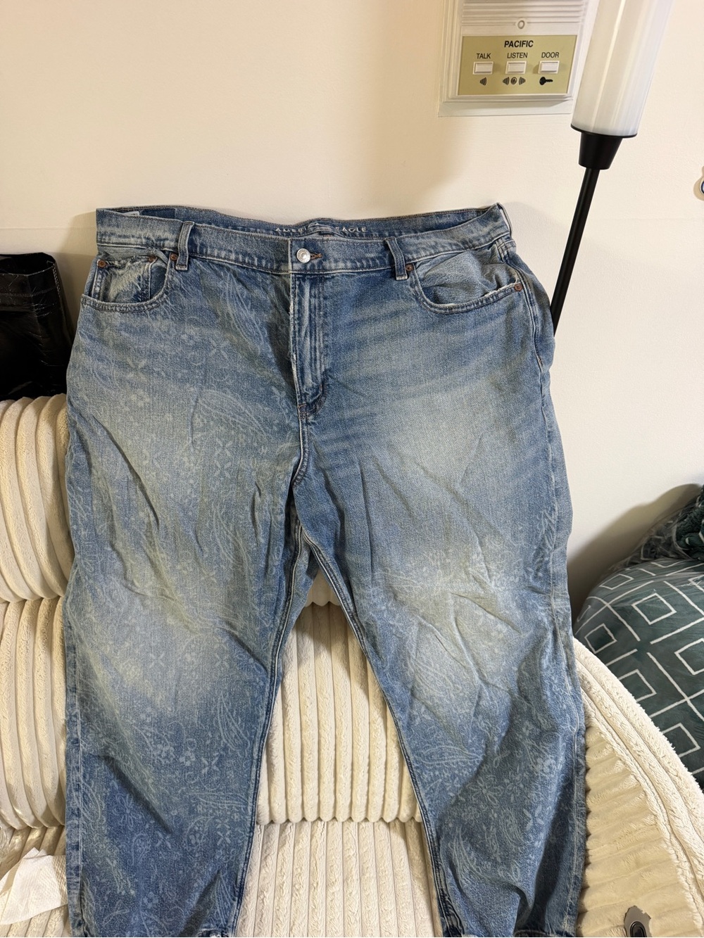 American Eagle Women’s Ex-Boyfriend Jeans Size 18 Regular Blue Printed Denim